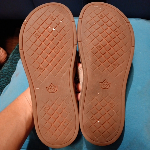 Spenco Womens Hampton Suede Camel Tan Silver Leopard Thong Comfort Sandals Sz8b - Picture 2 of 5